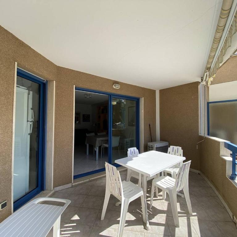 Appartement climatisé avec terrasse, proche plage et commerces, parking inclus, WiFi, classé 3* - FR-1-100-332 - Appartement - 12