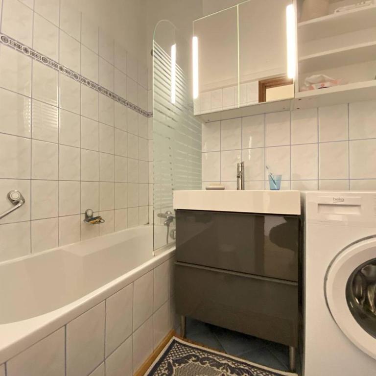 Mazet rénové avec piscine, tennis, 2 terrasses à Cavalaire-sur-Mer. - FR-1-100-333 - Maison de Vacances - 12