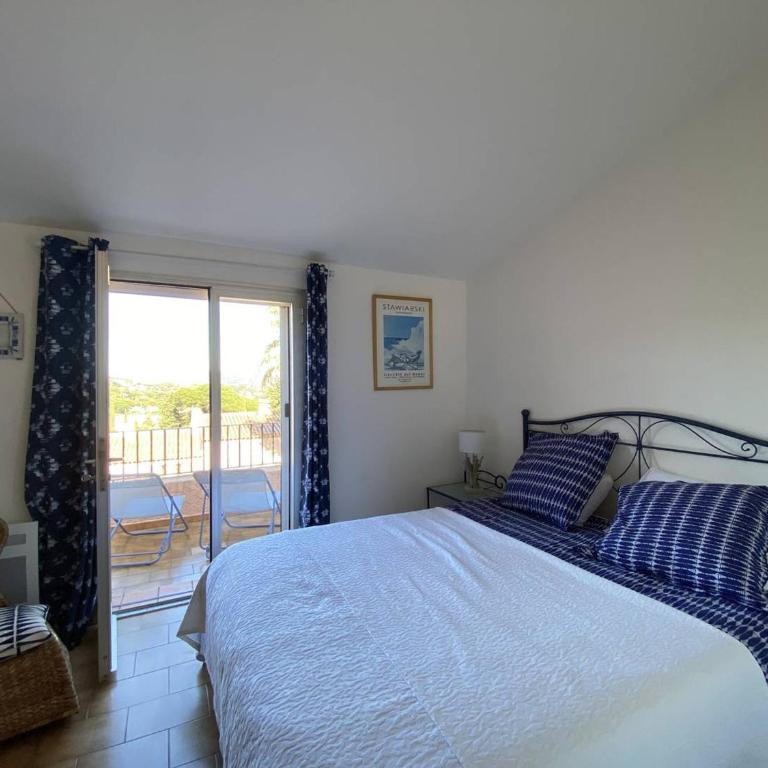 Mazet rénové avec piscine, tennis, 2 terrasses à Cavalaire-sur-Mer. - FR-1-100-333 - Maison de Vacances - 14