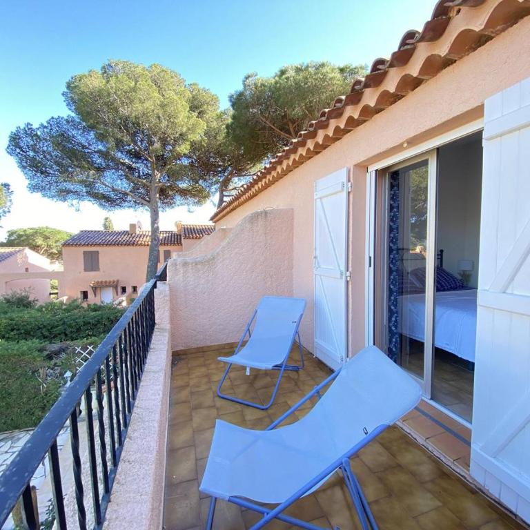 Mazet rénové avec piscine, tennis, 2 terrasses à Cavalaire-sur-Mer. - FR-1-100-333 - Maison de Vacances - 16