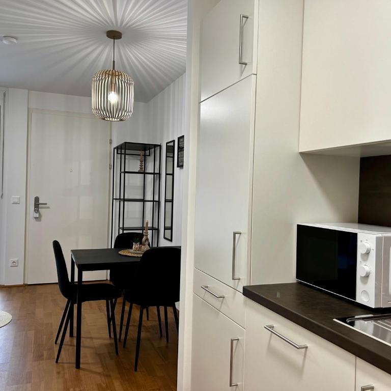 SHOME Apartments Graz I Self Check-in I Free Parking - Apartment mit Terrasse - 5