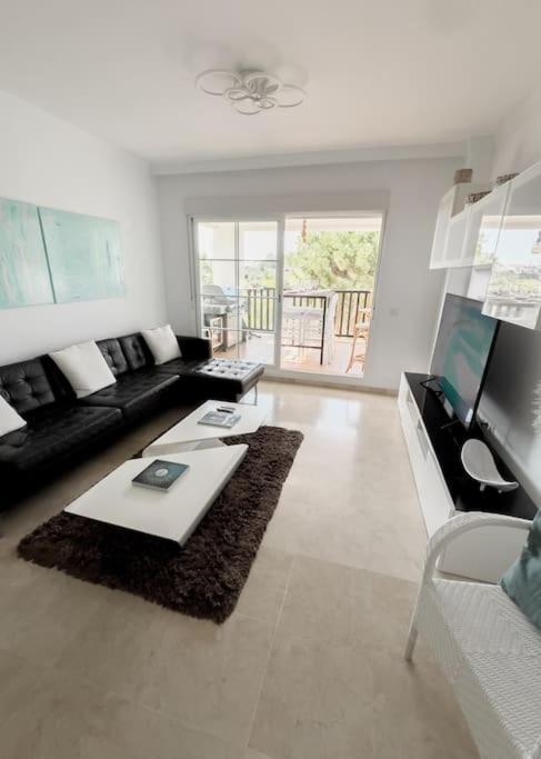 Luminoso hogar para familias- terraza, vistas al mar, plaza de parking - 7P - Three-Bedroom Apartment - 2