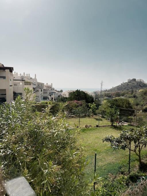 Luminoso hogar para familias- terraza, vistas al mar, plaza de parking - 7P - Three-Bedroom Apartment - 9