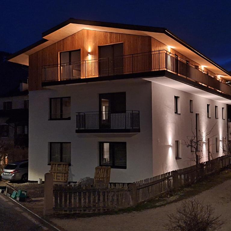 Chalet Center Pic - Three-Bedroom Townhouse - 8