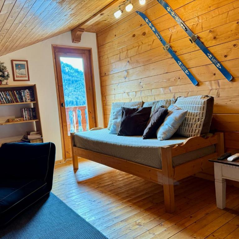 Charming, cosy chalet nestled in a breathtaking surrounding with spectacular, stunning mountain views - Chalet - 32