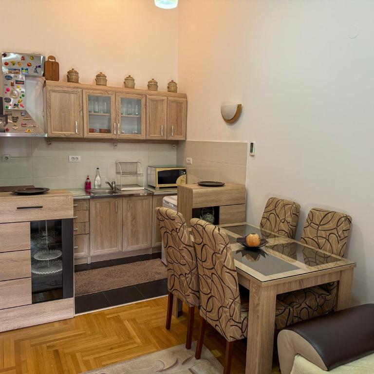 Apartment 50 - One-Bedroom Apartment - 7