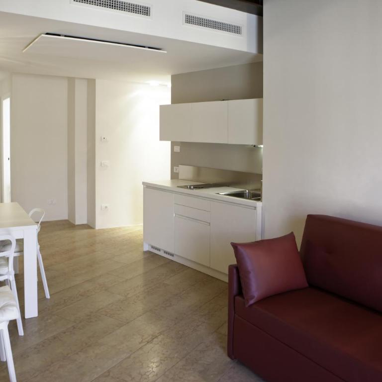 Residenza Madonna Verona - Appartamento con 2 Camere da Letto e Balcone - 12