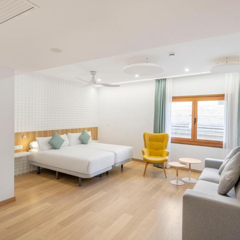 Odyssey Rooms Alicante - Superior Family Room - 4