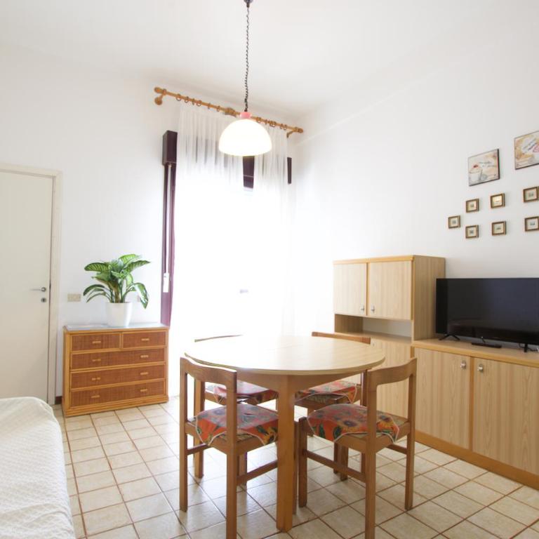 Bagni Miramare - Home Immobiliare Jesolo - Appartamento con Vista Piscina - 3