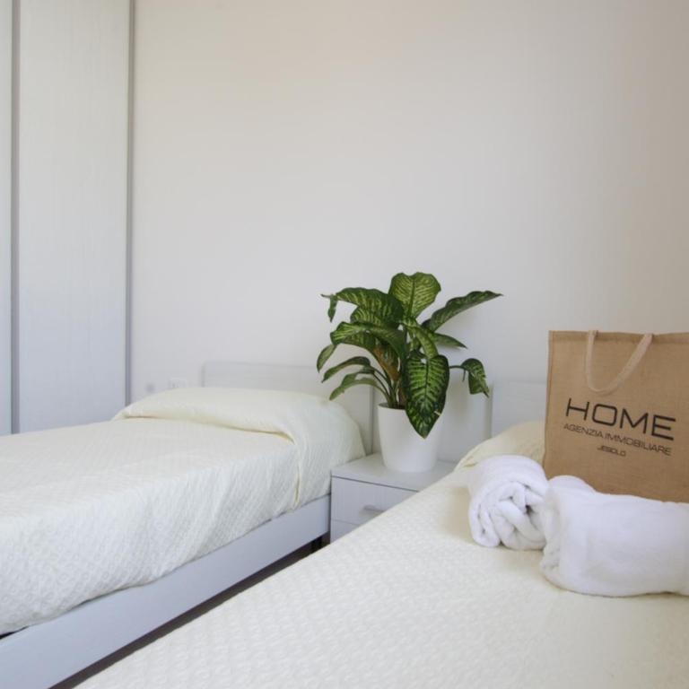 Bagni Miramare - Home Immobiliare Jesolo - Appartamento con 2 Camere da Letto - 5