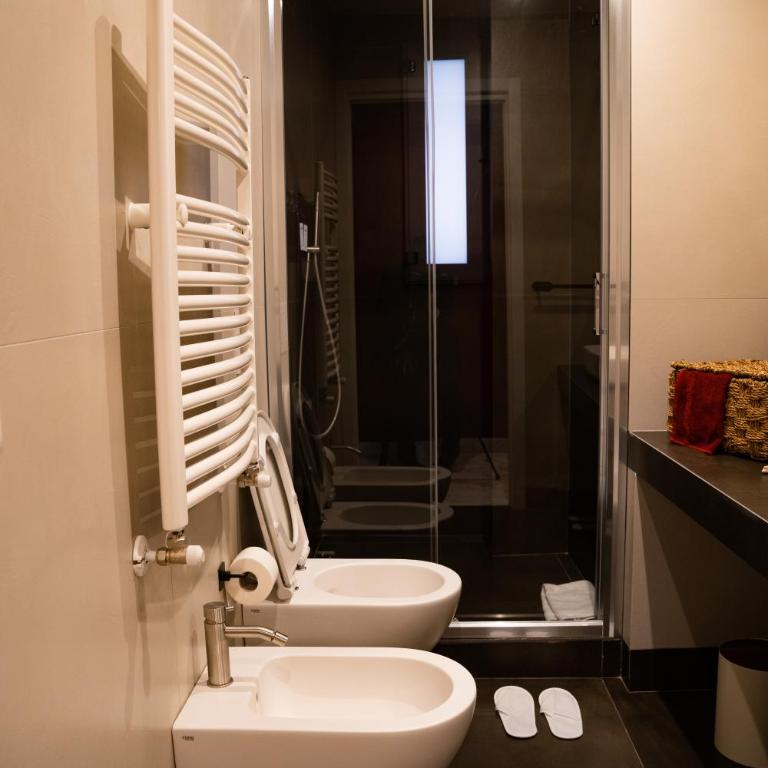 Filomena Suites - Camera Matrimoniale Deluxe con Balcone - 7