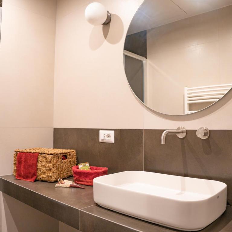 Filomena Suites - Camera Matrimoniale Deluxe con Balcone - 3