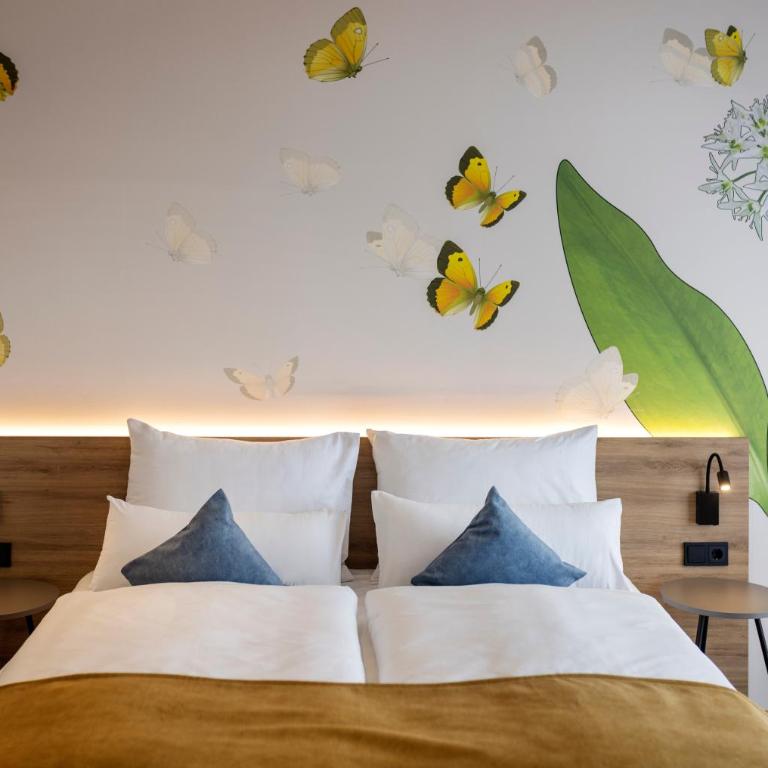 JUFA Hotel Bad Radkersburg - Doppelzimmer mit Balkon - 6