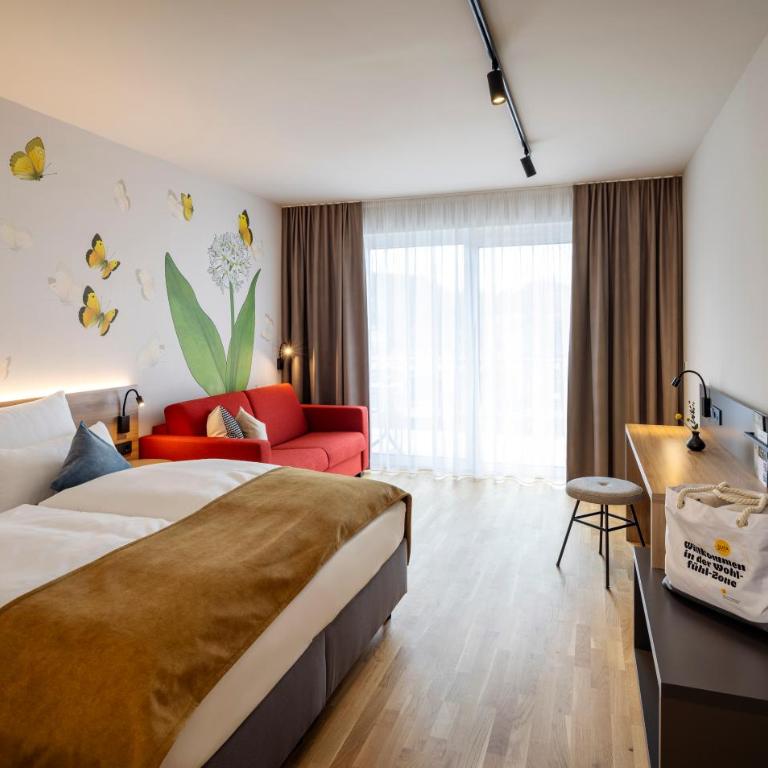 JUFA Hotel Bad Radkersburg - Vierbettzimmer mit Balkon - 7
