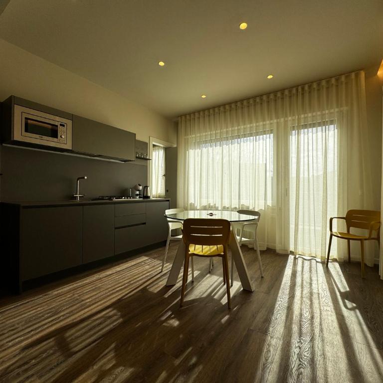 SKYLINE- 3 Apartments with view - Three-Bedroom Apartment - 8