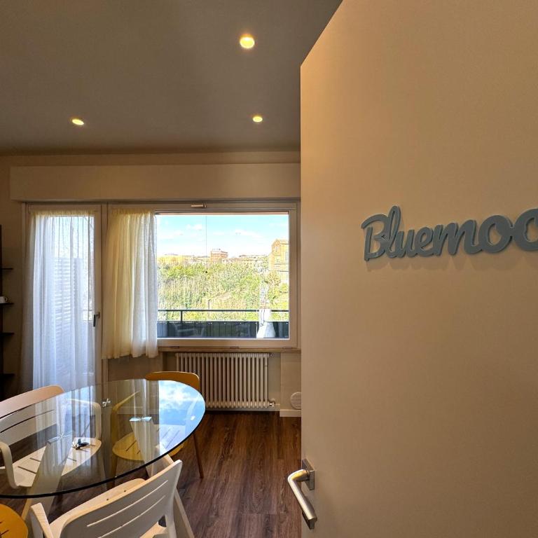 SKYLINE- 3 Apartments with view - Three-Bedroom Apartment - 21