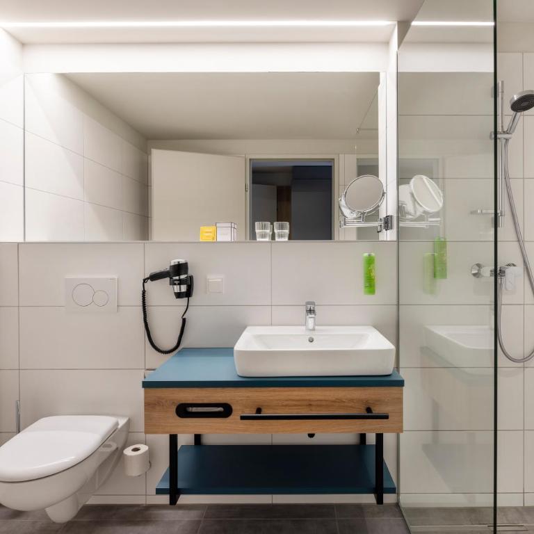 JUFA Hotel Bad Radkersburg - Doppelzimmer mit Balkon - 9
