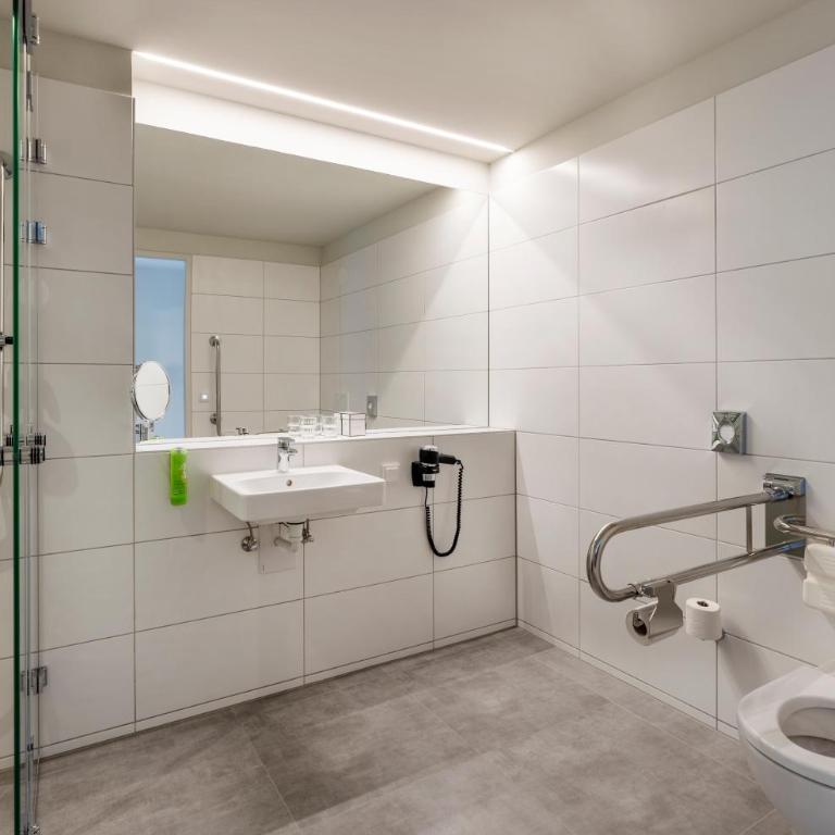 JUFA Hotel Bad Radkersburg - Doppelzimmer mit Balkon - 10