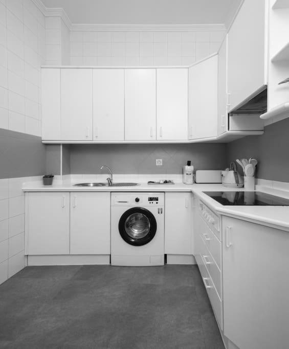 Apartment Mosaic Giralda - Three-Bedroom Apartment - 25