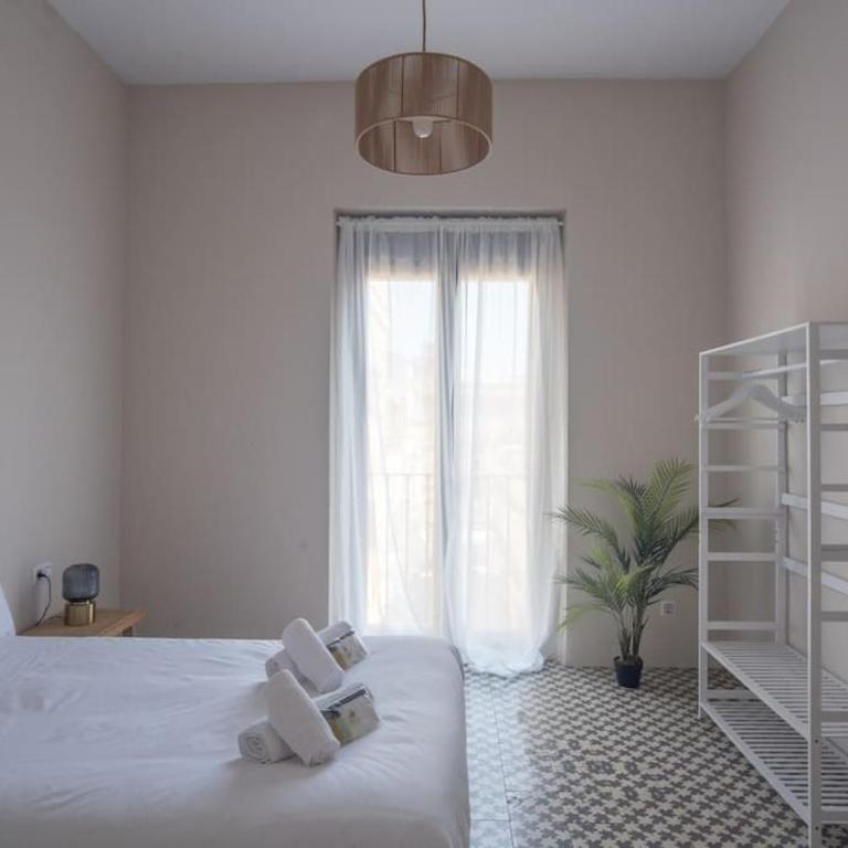 Apartment Mosaic Giralda - Three-Bedroom Apartment - 33