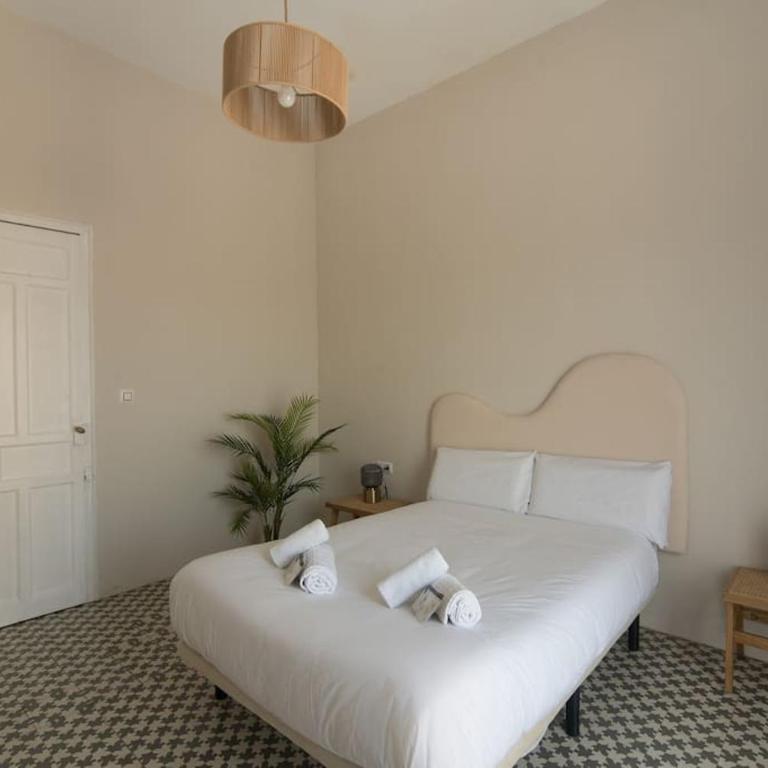 Apartment Mosaic Giralda - Three-Bedroom Apartment - 35