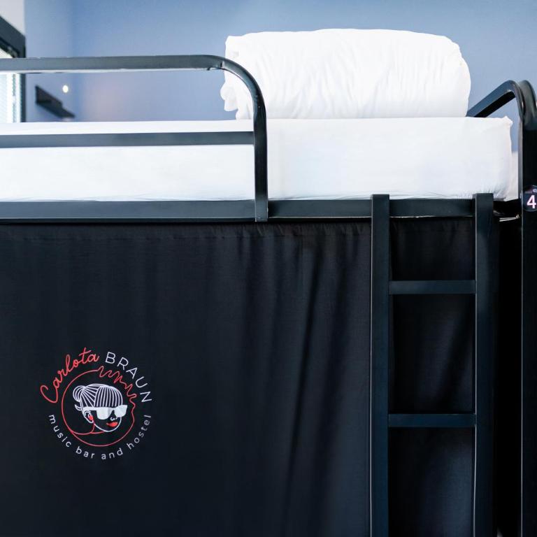 Hostel Carlota Braun - Bed in 6-Bed Dormitory Room - 17