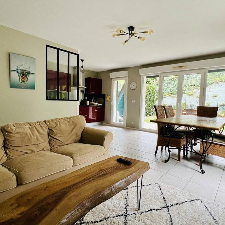 Cambo-les-Bains : Appartement 3 pièces avec parking et animaux acceptés - Apartamento de 2 dormitorios - 4