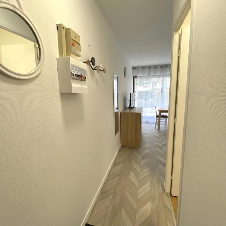 STUDIO AVEC TERRASSE PLEIN SUD - RÉSIDENCE LE FENIL AVENUE DE VERDUN A CABOURG - Studio-Apartment - 6