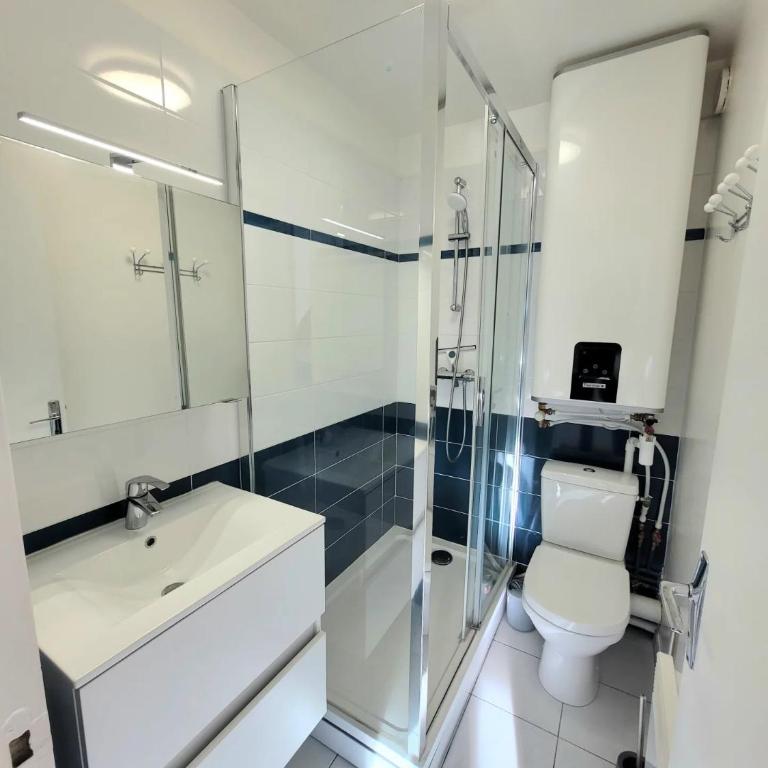 STUDIO AVEC TERRASSE PLEIN SUD - RÉSIDENCE LE FENIL AVENUE DE VERDUN A CABOURG - Studio-Apartment - 11