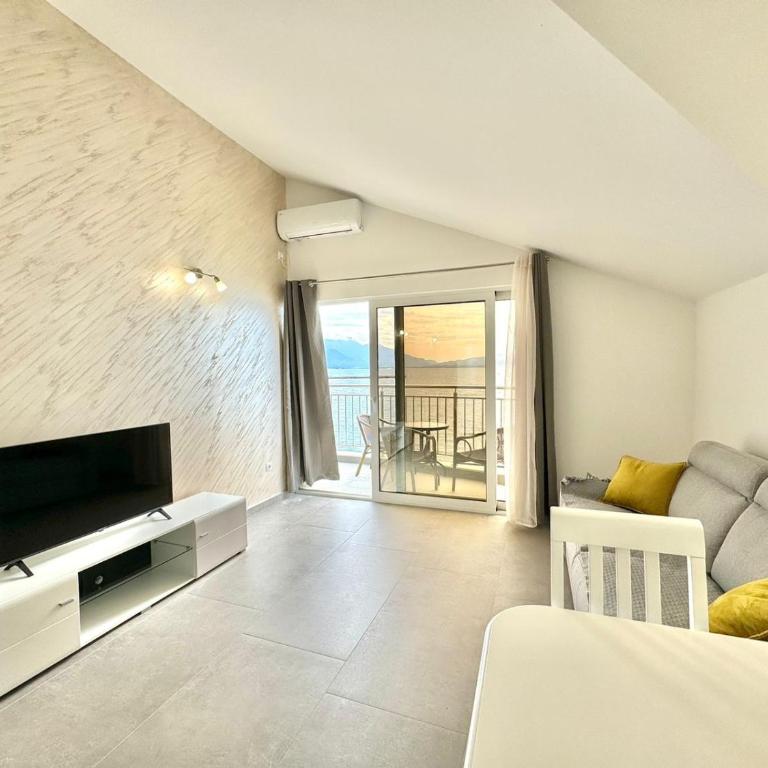 Seaside Apartments Zlokovic - Two-Bedroom Apartment - 4