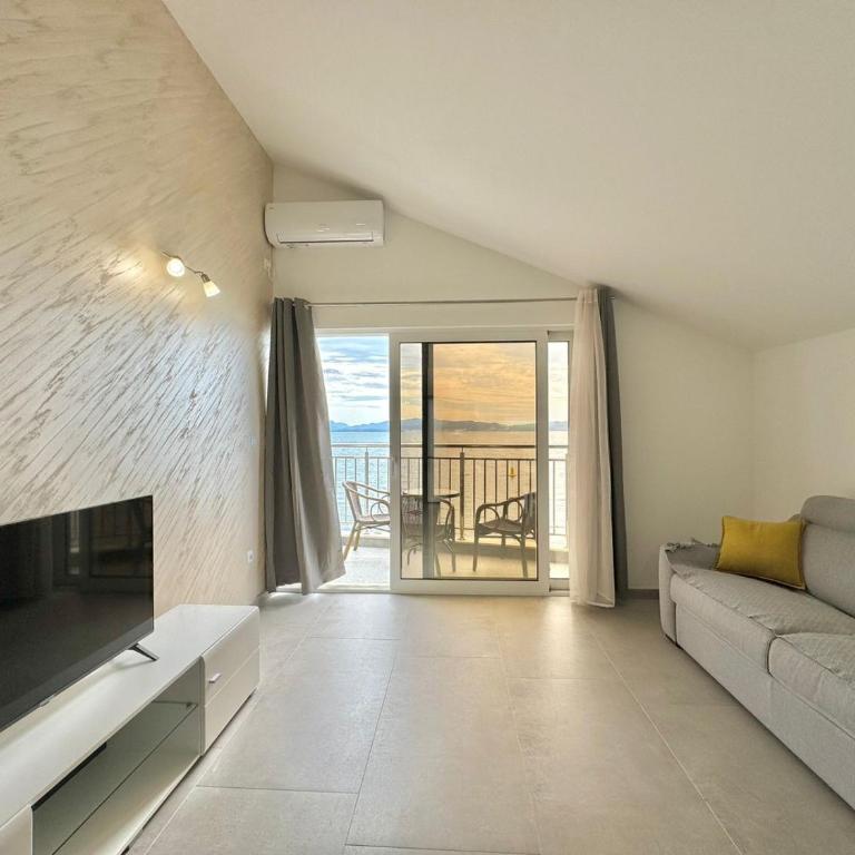 Seaside Apartments Zlokovic - Two-Bedroom Apartment - 14