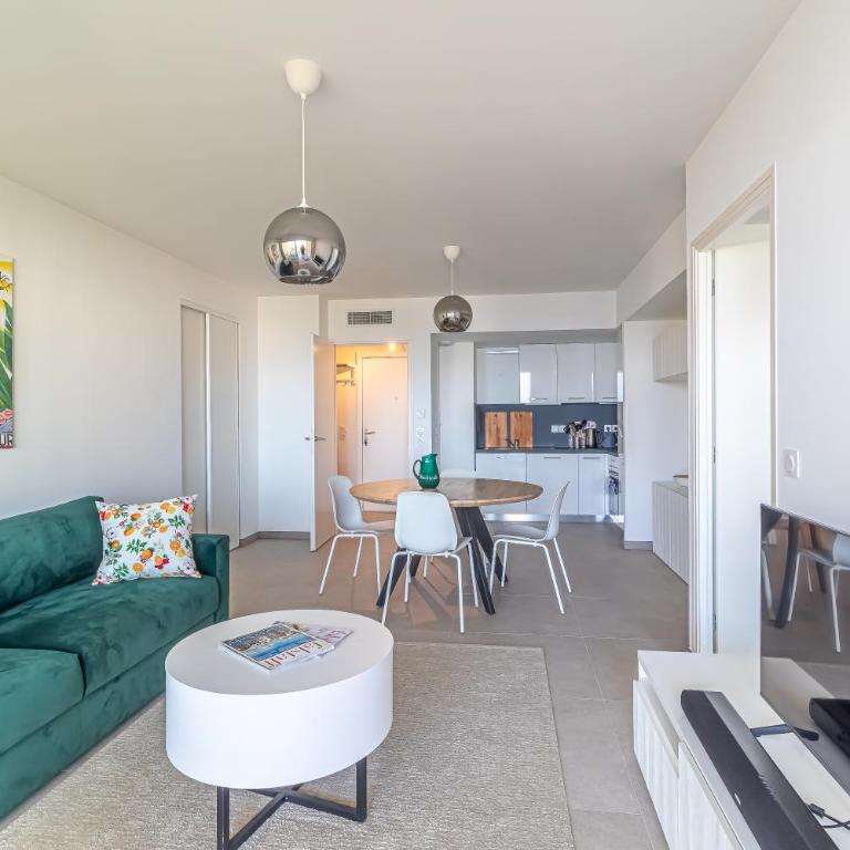 Superb new 2-room apartment -parking border Monaco - Chambre Simple avec Salle de Bains Privative - 7