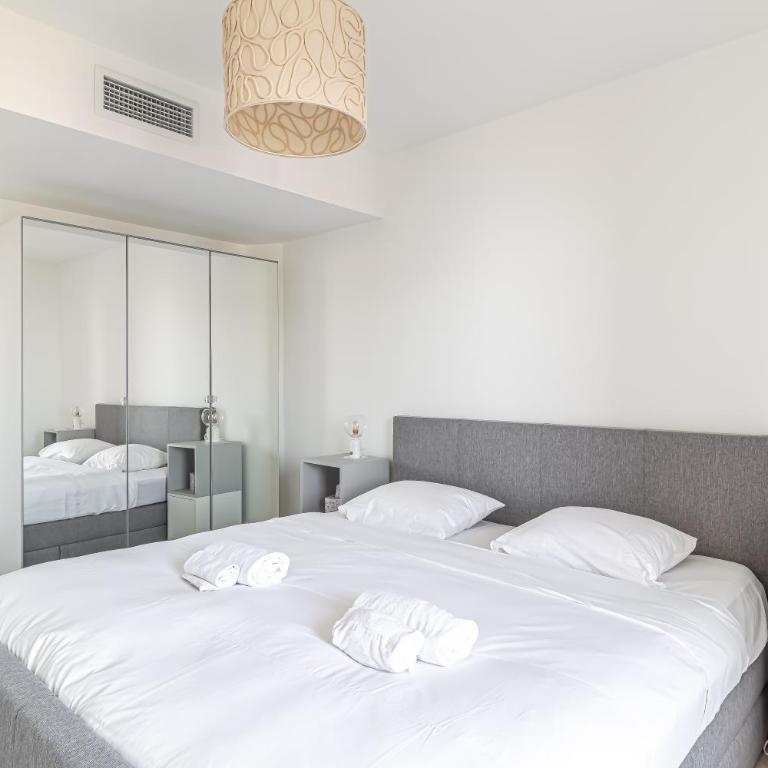 Superb new 2-room apartment -parking border Monaco - Chambre Simple avec Salle de Bains Privative - 13