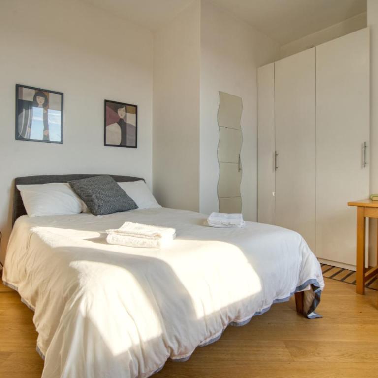 Spacious penthouse with panoramic terrace - 20 minutes from San Siro & Duomo - Appartamento con 2 Camere da Letto - 13