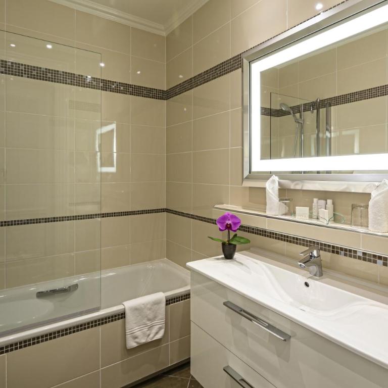 Hôtel Regina Louvre - Chambre Supérieure (Confortable) - 2