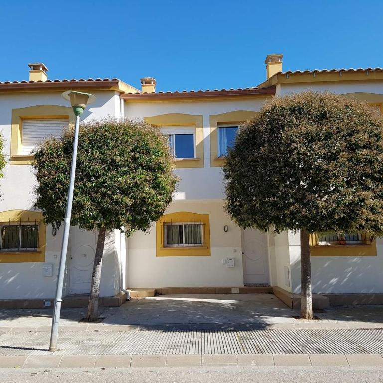 Sky - Three-Bedroom House - 2