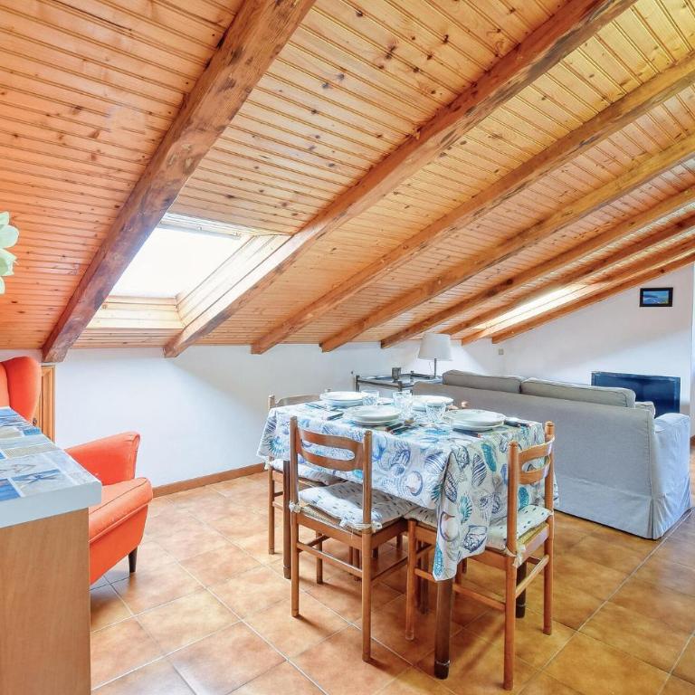 2 Bedroom Gorgeous Apartment In Moneglia - Two-Bedroom Apartment - 3