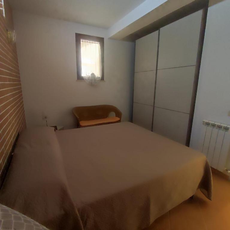 alloggio - Appartamento con 2 Camere da Letto - 3