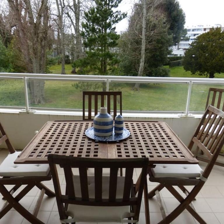 Appartement cosy, vue sur parc, 3 mins plage Benoit - Two-Bedroom Apartment - 28