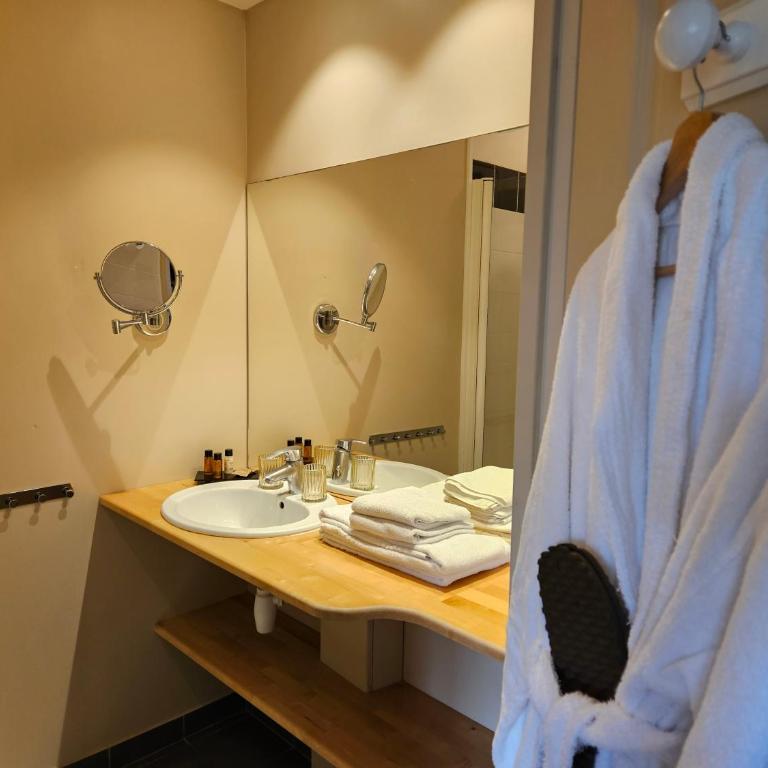 La Fraîchette-Hôtel & Spa - Double Room with Garden View 8 - 11