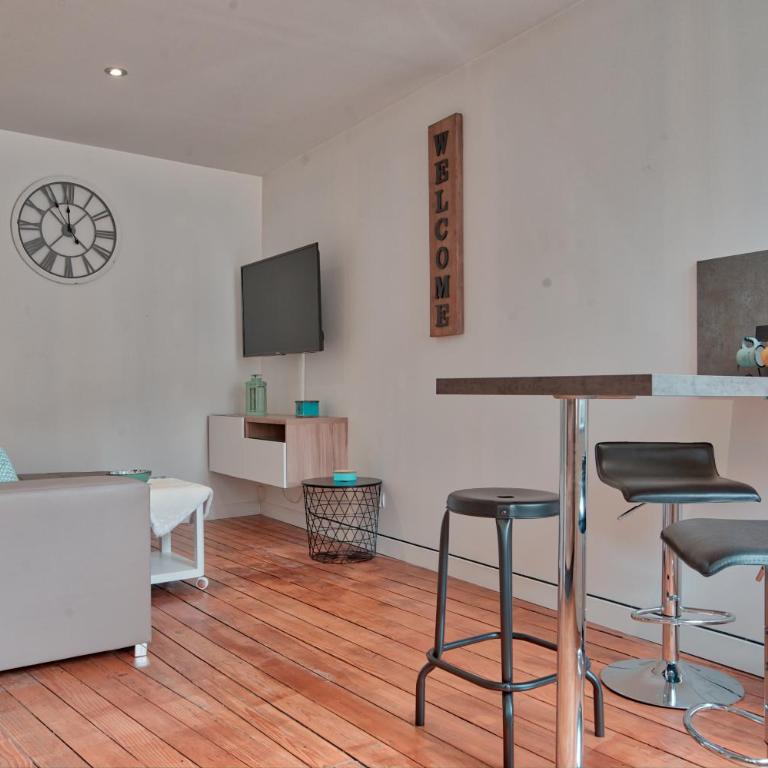 UnSejourAMetz - Les douillets, du T2 au T3, hyper-centre - Appartement 1 Chambre - 5