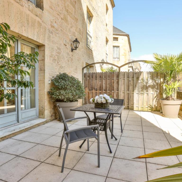 La Villa des Consuls - Gîte de tourisme de charme - Appartement avec Terrasse (Rez-de-Chaussée) - 2