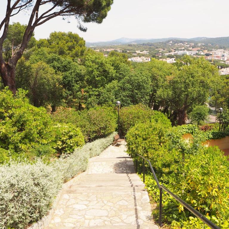 Apartament reformat, Wi Fi, parking, piscina, AC - Apartamento de 2 dormitorios - 19