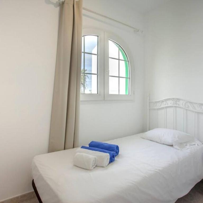 3. Boutique Art Villa Aire - GB - Villa - 23