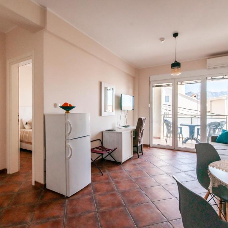 Mila & Aleksandr Apartments - Apartman s 1 Spavaćom Sobom i Balkonom - 6