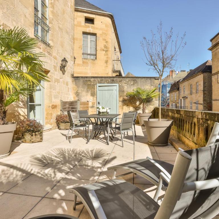 La Villa des Consuls - Gîte de tourisme de charme - Appartement avec Terrasse (Rez-de-Chaussée) - 5