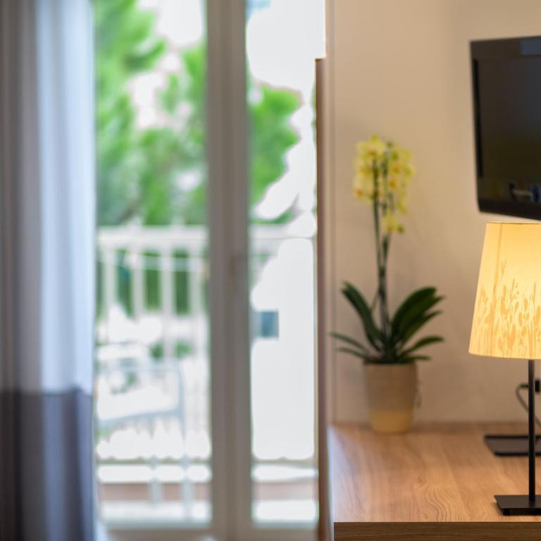 Hotel Gemma - Family Room - 3