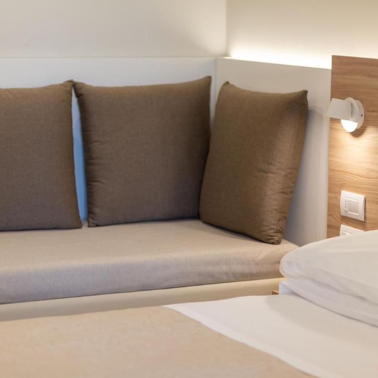 Hotel Gemma - Family Room - 5