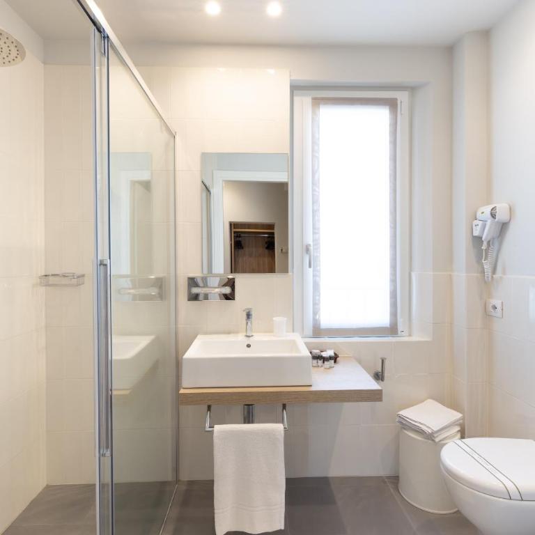 Hotel Gemma - Double or Twin Room with Side Sea View - 3
