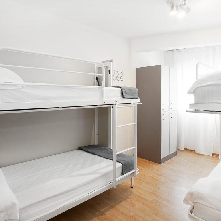 Sant Jordi Apartments Sagrada Familia - Three-Bedroom Apartment - 4